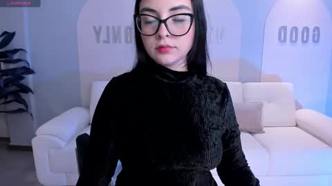 Snapshot of allisonrogersx chatting on 1, 3, 2025 Allison Rogers online show from 1, 3, 2025