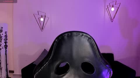 Snapshot of allisonrogersx chatting on 3, 10, 2025 Allison Rogers online show from 3, 10, 2025