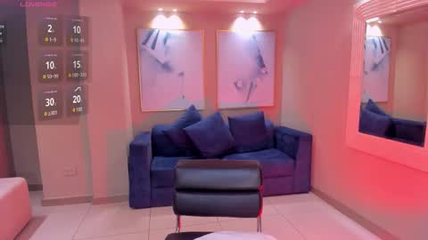 Snapshot of allisonrogersx chatting on 11, 10, 2025 Allison Rogers online show from 11, 10, 2025