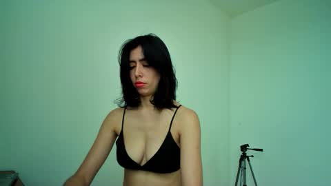 Snapshot of allisson_rose chatting on 15, 9, 2025 Alli online show from 15, 9, 2025