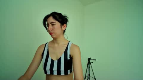 Snapshot of allisson_rose chatting on 16, 9, 2025 Alli online show from 16, 9, 2025