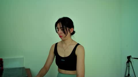 Snapshot of allisson_rose chatting on 2, 10, 2025 Alli online show from 2, 10, 2025