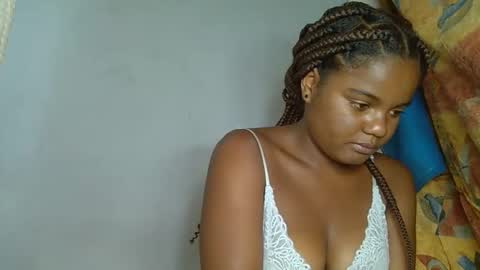 Snapshot of allizida01 chatting on 13, 12, 2025 allizida01 online show from 13, 12, 2025