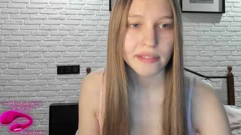 Snapshot of alllura chatting on 16, 1, 2026 Axi online show from 16, 1, 2026