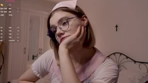 Snapshot of allotropp chatting on 15, 10, 2025 ALOTROPP NOT BABY online show from 15, 10, 2025