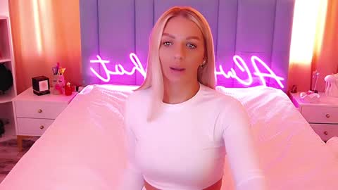 AlwaysHot online show from 15, 1, 2025