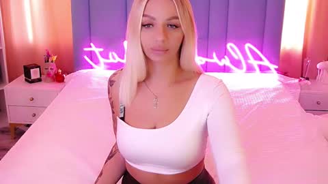 AlwaysHot online show from 17, 2, 2025