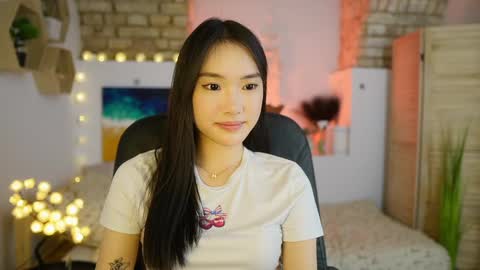 Snapshot of allyah_sky chatting on 8, 3, 2025 Allyah Sky online show from 8, 3, 2025