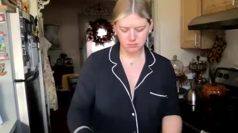 allyanalangel online show from 28, 10, 2025