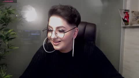         online show from 1, 2, 2025