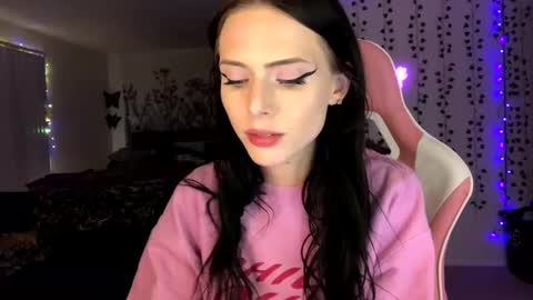 Ally Girl In Her Ally World online show from 1, 2, 2025