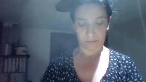 Snapshot of alma_amy chatting on 10, 11, 2025 Alma online show from 10, 11, 2025