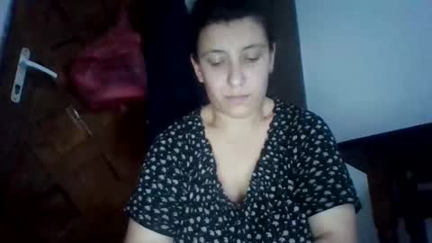 Snapshot of alma_amy chatting on 19, 12, 2025 Alma online show from 19, 12, 2025