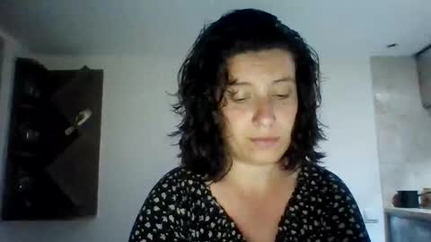 Snapshot of alma_amy chatting on 7, 5, 2026 Alma online show from 7, 5, 2026