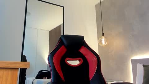 ALMA FENIX  online show from 5, 11, 2025