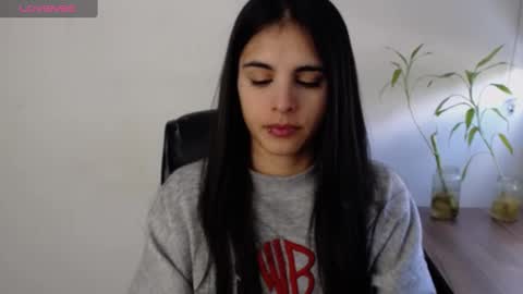 Arhantxa online show from 8, 3, 2025