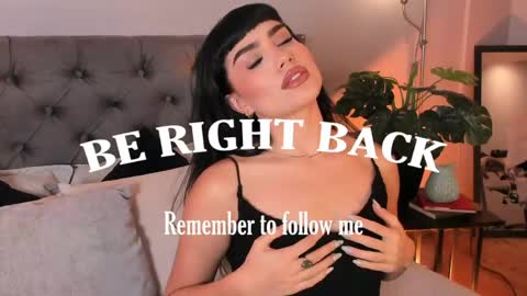 Mia online show from 6, 5, 2026