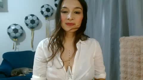 Snapshot of almaglow chatting on 12, 6, 2026 Alma online show from 12, 6, 2026