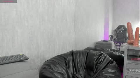 Santy online show from 3, 10, 2025