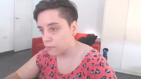 Snapshot of almondonwheels chatting on 10, 12, 2024 Almond online show from 10, 12, 2024