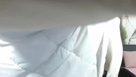 alonddra_tay online show from 22, 4, 2026