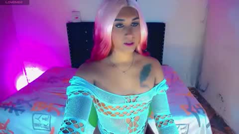 alondragill_ online show from 12, 5, 2026