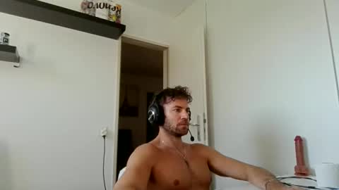 alphah_hunk online show from 16, 4, 2026