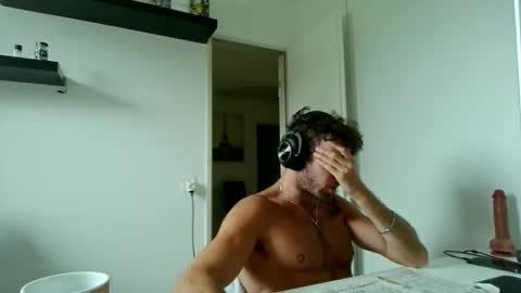 Snapshot of alphah_hunk chatting on 10, 5, 2026 alphah_hunk online show from 10, 5, 2026