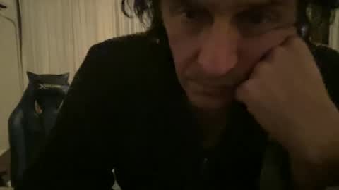 Snapshot of alphandre chatting on 19, 1, 2025 AlphAndre online show from 19, 1, 2025