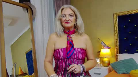 Alura Jenson online show from 27, 10, 2025