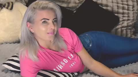 Snapshot of alyblonde chatting on 12, 3, 2025 aly online show from 12, 3, 2025