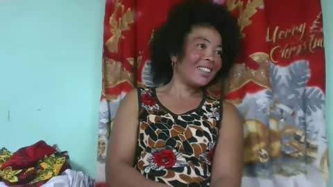 Snapshot of alypierette chatting on 1, 11, 2025 alypierette online show from 1, 11, 2025