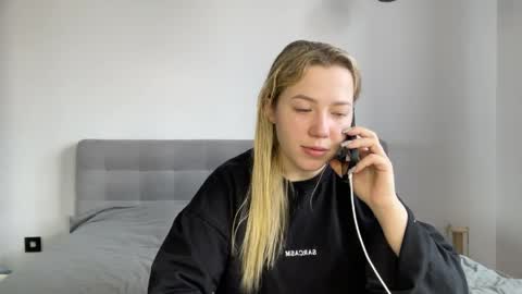 Snapshot of alyrasun chatting on 11, 5, 2026 Al online show from 11, 5, 2026