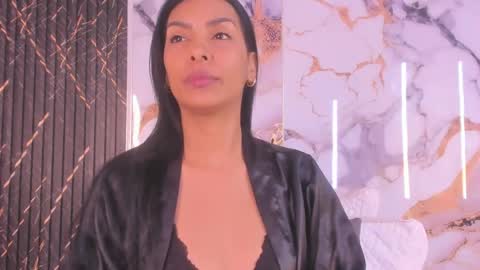 alyson__a online show from 30, 4, 2026