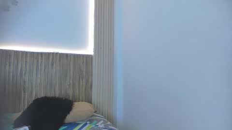 Alyson Clark0 online show from 2, 10, 2025