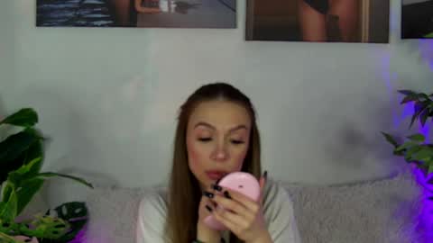 Alyson online show from 6, 4, 2026
