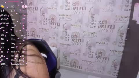  ALYSSA   online show from 6, 3, 2025