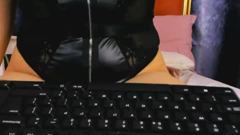 Alyssa online show from 7, 7, 2026