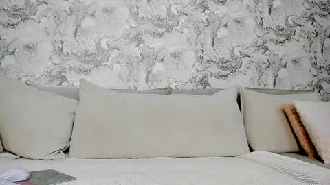 alysamillan online show from 13, 1, 2025