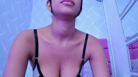 Snapshot of amaia_baez chatting on 26, 1, 2025 AMAIA online show from 26, 1, 2025