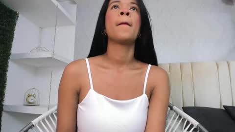 Snapshot of amaia_baez chatting on 9, 2, 2025 AMAIA online show from 9, 2, 2025