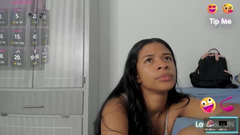 Snapshot of amaia_baez chatting on 1, 10, 2025 AMAIA online show from 1, 10, 2025