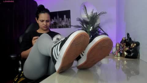 anny online show from 19, 10, 2025