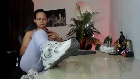 anny online show from 23, 10, 2025