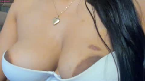 Amaia Mendoza online show from 11, 2, 2025