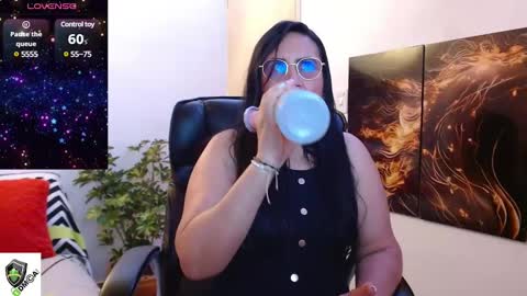 Snapshot of amalia_brunette chatting on 28, 2, 2025 AMALIA online show from 28, 2, 2025