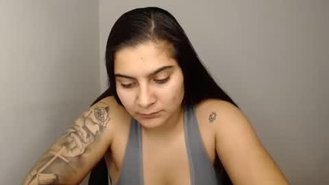 The queen of the biceps  online show from 5, 1, 2025