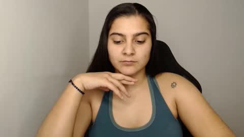 The queen of the biceps  online show from 31, 1, 2025