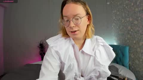 Hi im Amanda online show from 15, 1, 2026