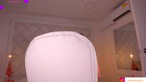 Snapshot of amanda_colin chatting on 19, 10, 2025 Amanda online show from 19, 10, 2025